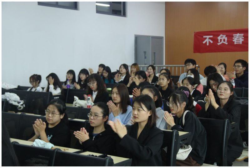 WPS图片拼图2.png