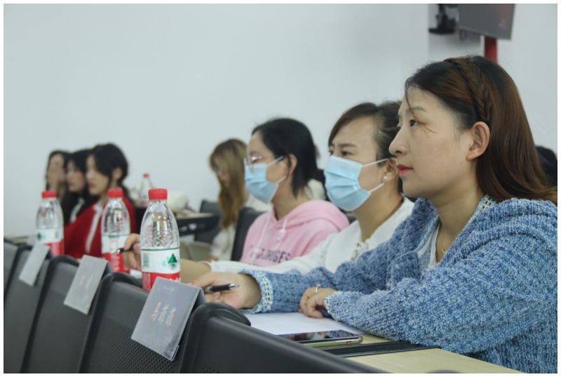 WPS图片拼图4.png